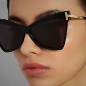 Tom Ford Tallulah Womens Butterfly Sunglasses Black